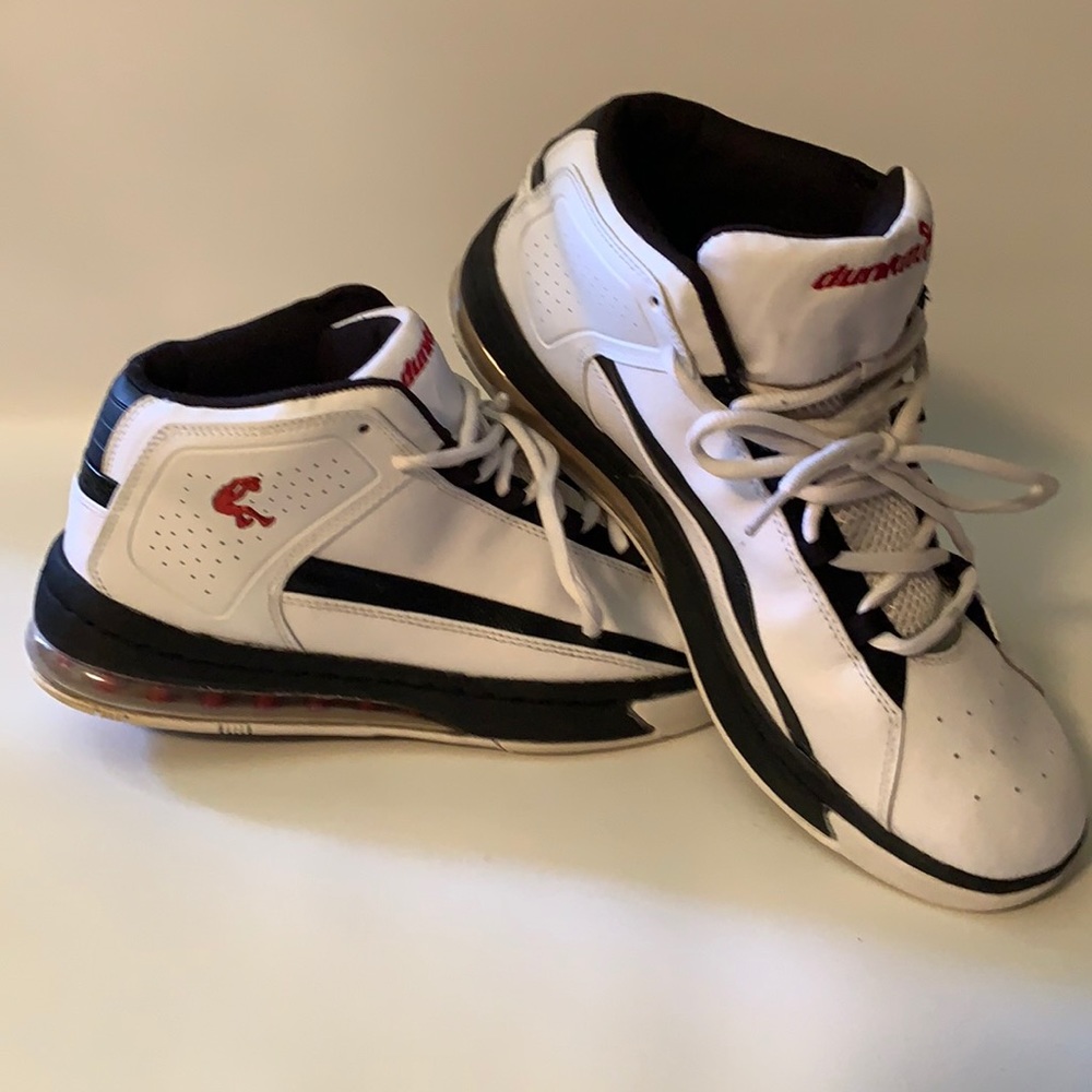 Shaq shoes/Shaquille O’neal shoes